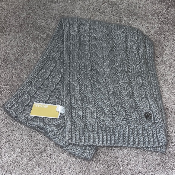 Michael Kors Accessories - Michael Kors Knit Scarf